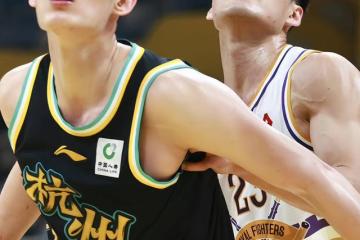 PG电子游戏-包含江苏男篮取得连胜，表现实力引发赞叹的词条